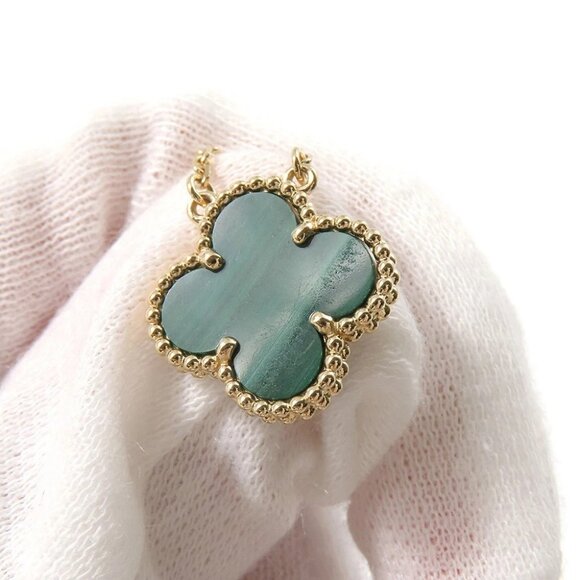 Van Cleef & Arpels Vintage Alhambra Pendant 18K Yellow Gold - Picture 3 of 11